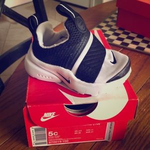 Nike toddler Presto sneakers